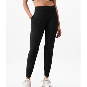 Athleta Black Salutation High Rise Jogger in Powervita Stretch Fit Size Medium